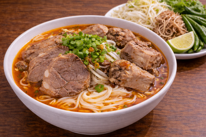 ベトナムの定番ブンボーフエのレシピ